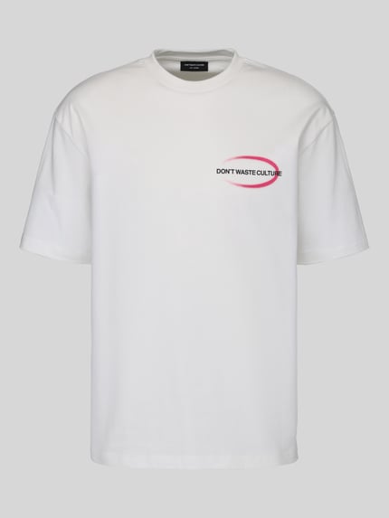 Produktfoto, weißes Oversized T-Shirt aus Baumwoll-Mix Modell 'LIRA' von Don’t Waste Culture, vorderseitiger Aufdruck, schlichte Oberfläche