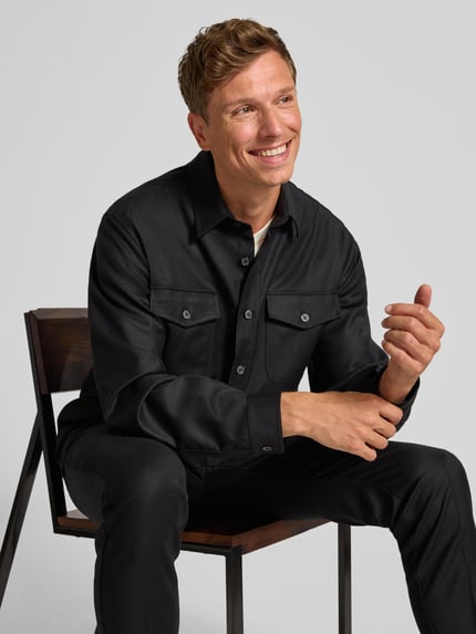 Cruna Regular fit overshirt van scheerwol met klepzakken Zwart - 3