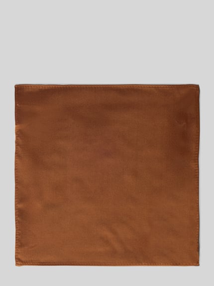 Produktfoto, Fein strukturiertes Einstecktuch aus Seide von ROY ROBSON in quadratischer Form, kupferbrauner Ton, glatte Oberfläche, Maße 28 x 28 cm
