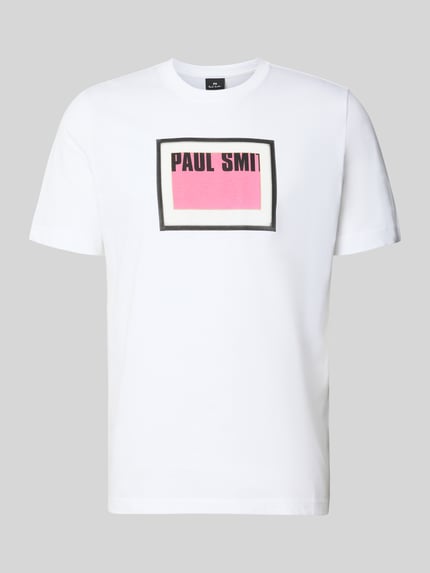 Produktfoto, weißes T-Shirt mit Label-Print von Paul Smith aus reiner Baumwolle, Regular Fit, Rundhalsausschnitt, Vorderseite mit rosa-schwarzem Print, Rückenlänge bei Größe M 71 cm