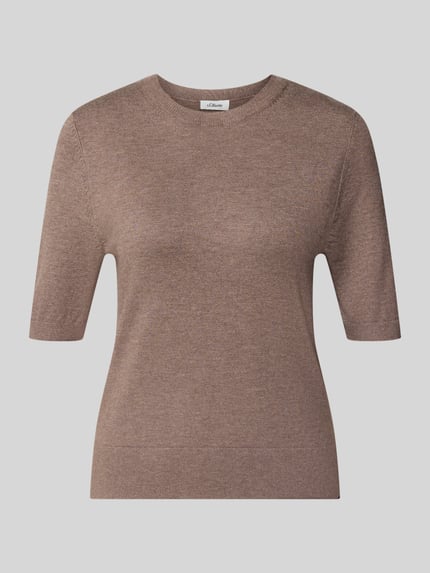 Produktfoto, Regular Fit Pullover aus Viskose-Mix von s.Oliver RED LABEL in Braun mit glatter Oberfläche und kurzen Ärmeln vor hellem Hintergrund.