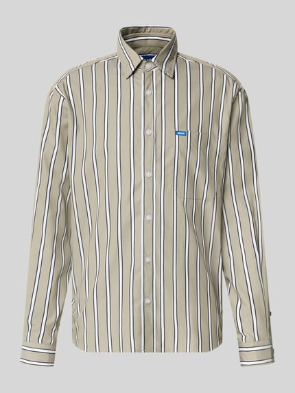 Produktfoto, Regular Fit Freizeithemd aus reiner Baumwolle Modell 'Ebalto_1' von HUGO Blue, beige mit weißen und schwarzen Streifen