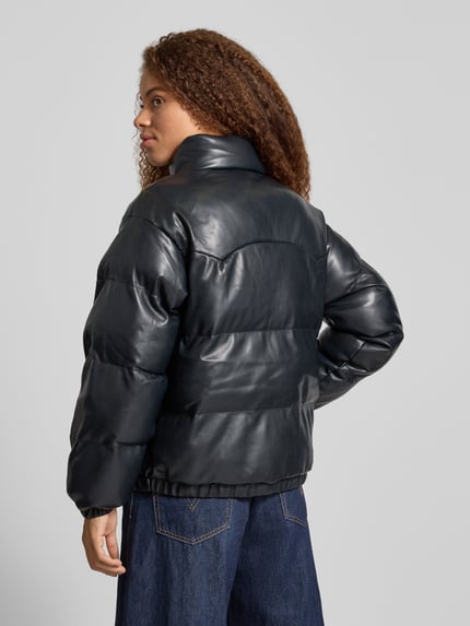 Levi's® Kurtka pikowana ze stójką model ‘NOE WESTERN PUFFER’ Czarny 5