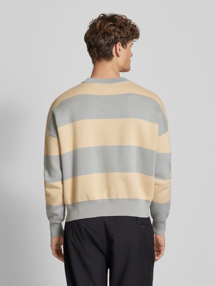 PROHIBITED Strickpullover mit Label-Print Hellgrau 5
