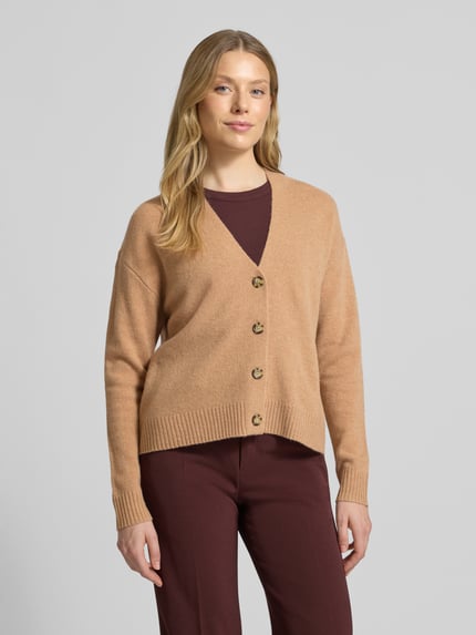 Christian Berg Woman Regular Fit Strickjacke aus reiner Wolle Camel 4