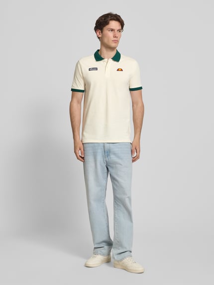 ellesse Koszulka polo o kroju regular fit z haftami z logo Złamany biały 1