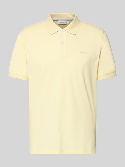 Produktfoto, Regular Fit Poloshirt mit Logo-Stitching van Gant in lichtgeel, elastische katoenmix, korte mouw, polokraag, herenmodel.