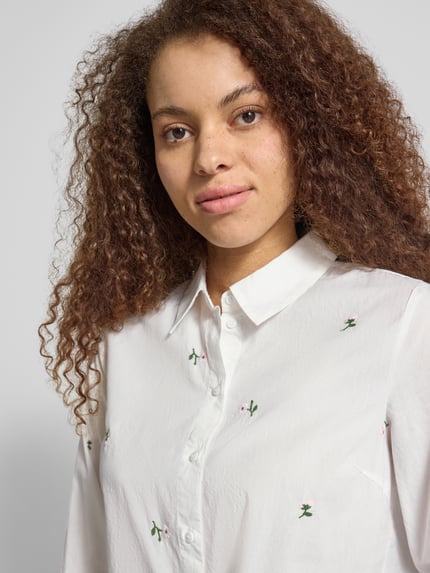 PIECES Bluzka koszulowa o kroju relaxed fit z czystej bawełny model 'GENEVA' Biały 3
