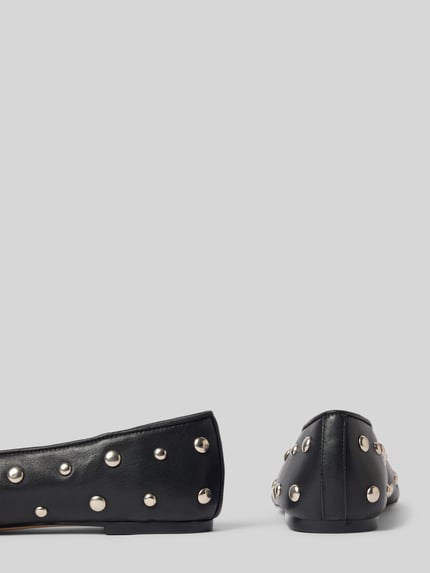 Productfoto, Ballerinas aus Leder mit Nieten van INUOVO, zwart glad leer met studs, afgeronde punt, comfortmodel, hakhoogte 1 cm, schachthoogte 7 cm, schachtbreedte 19 cm, dames