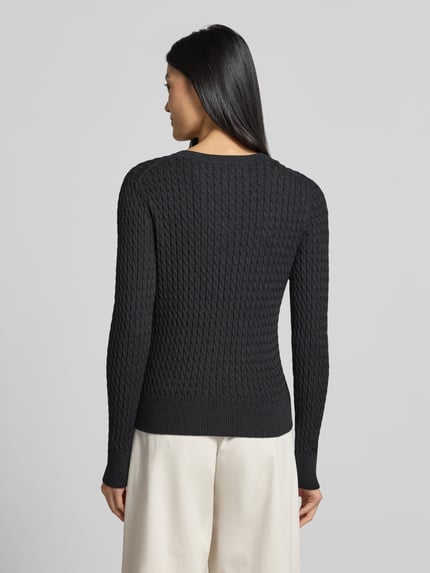 Vrouwenmodel draagt Regular Fit pullover uit puur katoen van Tommy Hilfiger in zwart met grove structuur, Dames pullover, volledig achteraanzicht