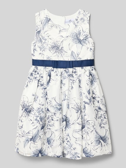 Produktfoto, Regular Fit Kleid mit floralem Allover-Print von Happy Girls, weiß-blauer Baumwoll-Mix, Zierschleife, ärmellos, Rundhalsausschnitt, Knopfleiste