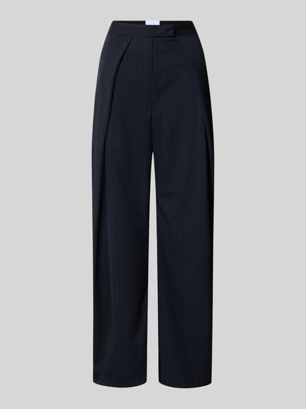 Vloeiende broek met wide leg broek - curated by Viky Rader Shop The Look MANNEQUINE