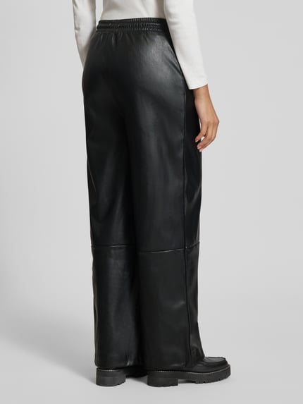 ICHI Wide Fit Stoffhose in Leder-Optik Modell 'Zoma' Black 5