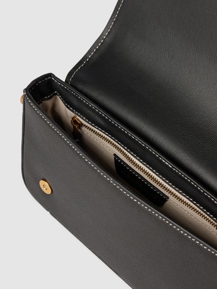 LIEBESKIND BERLIN Umhängetasche aus Leder mit Label-Prägung Modell 'CHUDY' Black 5
