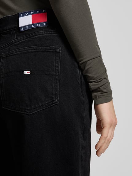 Tommy Jeans Mom Fit Jeans aus Baumwoll-Mix Black 3