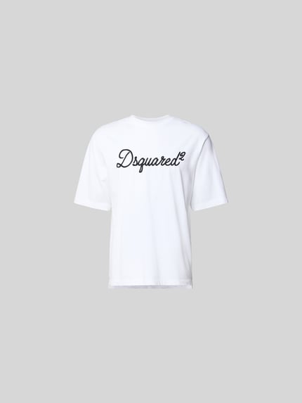 Produktfoto, Loose Fit T-Shirt aus reiner Baumwolle von Dsquared2, biała bawełna, krój loose fit, logo na piersi, przedłużony tył, długość tyłu w rozmiarze M: 67 cm