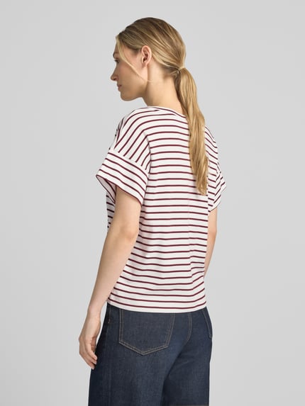 s.Oliver RED LABEL Relaxed Fit T-Shirt aus reiner Baumwolle Bordeaux 5