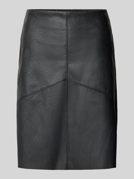 Produktfoto, Knielanger Rock in Leder-Optik Modell 'Harley' von FREE/QUENT, schwarze Farbe, glatte Textur, gerader Schnitt, Damenmode