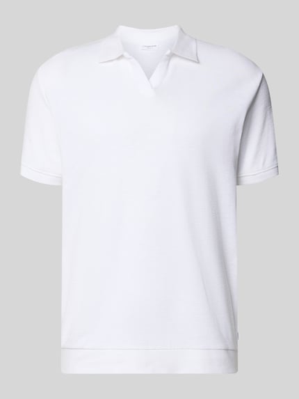 Produktfoto, Comfort Fit Poloshirt mit V-Ausschnitt von Lindbergh z bawełny, fakturowany wzór, detal z logo, długość tyłu w rozmiarze M: 68 cm