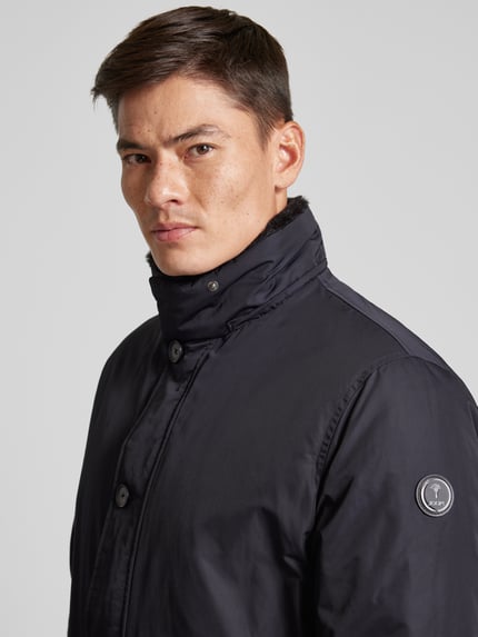 JOOP! COLLECTION Parka męska JOOP! Collection;Prosty krój;Kaptur z tunelem;Model ‘Moratos’;Kieszenie z patką;Zapięcie na guzik;Ozdobne szwy;Długość tyłu w rozmiarze 50: 91 cm;Szerokość ramion w rozmiarze 50: 49 cm;Szerokość klatki piersiowej w rozmiarze 50: 54 cm;Długość rękawa w rozmiarze 50: 67 cm Granatowy 3
