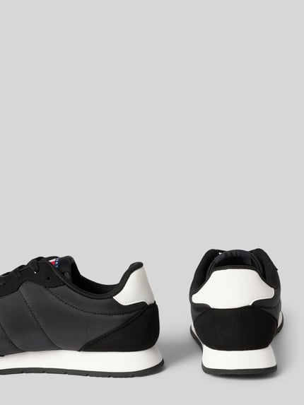 Productfoto, Low Top Sneaker met label in reliëf model 'CLASSIC RUNNER' van Tommy Jeans in effen kleuren, rond, plat, met leer, vetersluiting, gestructureerde zool, nubuck materiaalverwerking