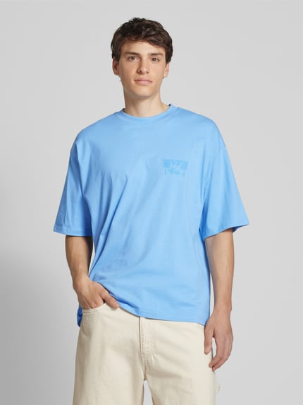 REVIEW Oversized T-Shirt mit Label-Print Hellblau 4