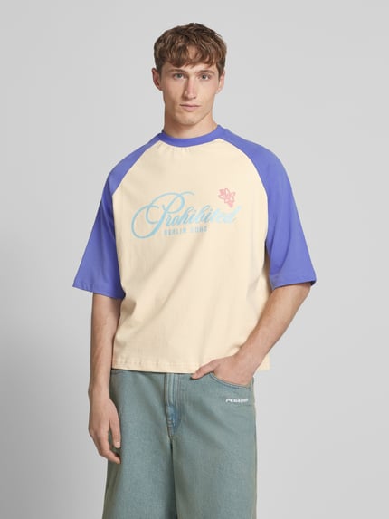 PROHIBITED T-shirt met labelprint Rookblauw - 4