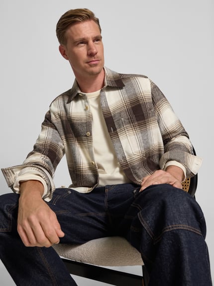 DRYKORN Regular Fit Overshirt mit Brusttasche Modell 'DIEGGO' Mittelbraun 3