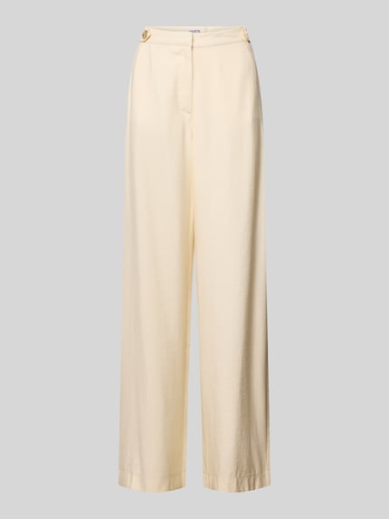 Produktfoto, Wide Leg Hose aus Modal-Mix von Jake*s Casual in hellem Beige mit Knopf und Gesäßtaschen, Bundweite 35 cm, Innenbeinlänge 79 cm, glatte Oberfläche