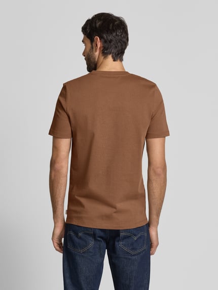 s.Oliver RED LABEL Regular Fit T-Shirt aus reiner Baumwolle mit Ford®-Applikation Mittelbraun 5