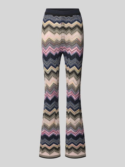 Produktfoto, Flared Hose aus Viskose-Mix im Allover-Look von Oui, wzór w zygzak, wielokolorowa, elastyczny pas, Szerokość w rozmiarze 36: 40 cm, długość wewnętrzna nogawki 77 cm