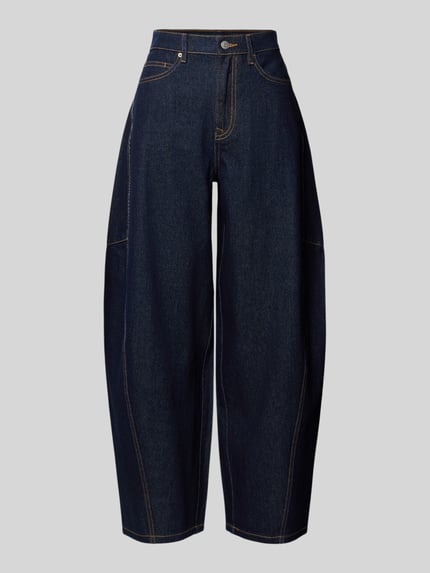 Produktfoto, donkerblauwe Barrel Jeans uit katoenmix model 'KAITLIN' van Vero Moda, melange denim, 5-pocket-design, knoopsluiting.