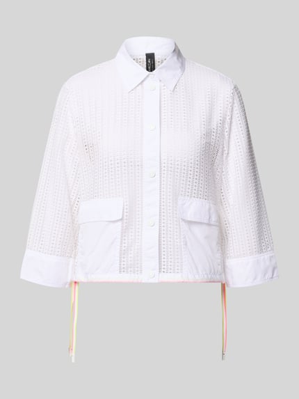 Produktfoto, Regular Fit Blazer mit Pattentaschen und 3/4-Arm von Marc Cain, weißer Material-Mix mit Stretch-Anteil und Knopfleiste