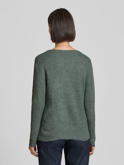 VERO MODA Sweter z dzianiny o kroju regular fit z dekoltem w serek model ‘CREWLEFILE’ Trzcinowy 5