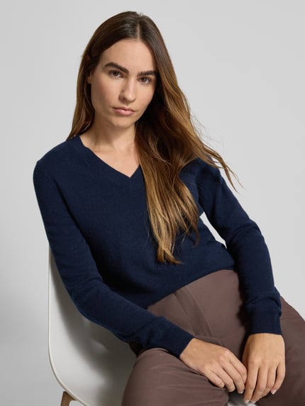 Christian Berg Woman Strickpullover mit V-Ausschnitt Dunkelblau 3