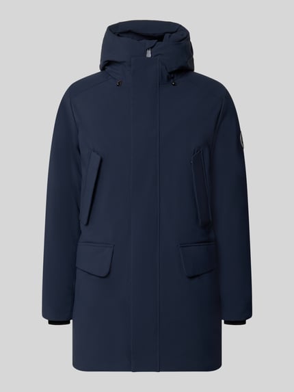 Produktfoto, dunkelblaue Jacke mit verdecktem Reißverschluss Modell 'WILSON' von Save The Duck, gerade Passform, Pattentaschen, strukturierte Oberfläche