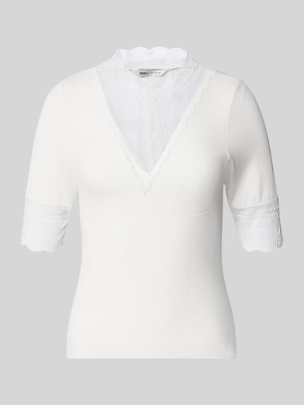 Produktfoto, Slim Fit T-Shirt aus Viskose-Mix Modell 'Tilde' von Only, Optik: Unifarben, Spitzenbesatz, Rundhals, Kurzarm, Feinripp-Struktur.