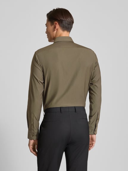 BOSS Regular Fit Businesshemd mit Kentkragen Modell 'JOE' Oliv 5