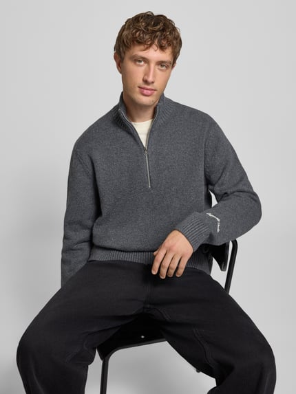JACK & JONES Sweter z dzianiny z prążkowanymi wykończeniami model ‘NORREBRO’ Ciemnoszary melanż 3