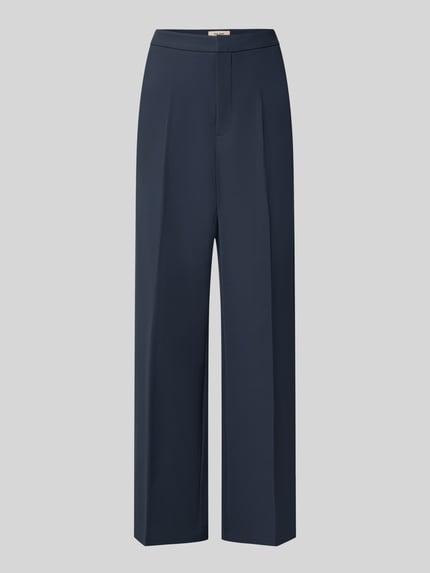 Produktfoto, dunkelblaue Straight Fit Anzughose mit Bügelfalten Modell 'Leya Miley' von MOS MOSH, glatte Struktur, neutrale Studiobeleuchtung. Damen Anzughose, Haken- und Reißverschluss, seitliche Eingrifftaschen, Gesäßtaschen, Bundweite 45 cm, Innenbeinlänge 73 cm.