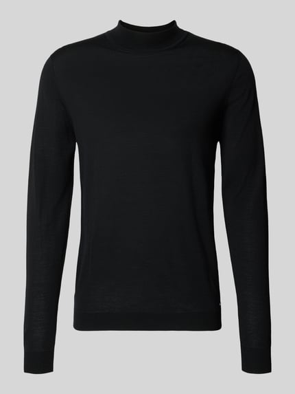 Produktfoto, schwarzer Slim Fit Strickpullover aus reiner Schurwolle mit Stehkragen, elastische Abschlüsse, ROY ROBSON, glatte Textur