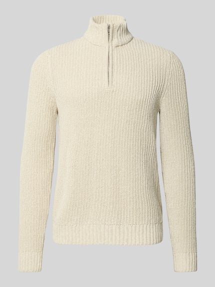 Produktfoto, cremefarbener Regular Fit Troyer mit kurzem Reißverschluss Modell 'JOIN' von Only & Sons, grob gestrickt, meliert, langer Arm, gerippte Abschlüsse.
