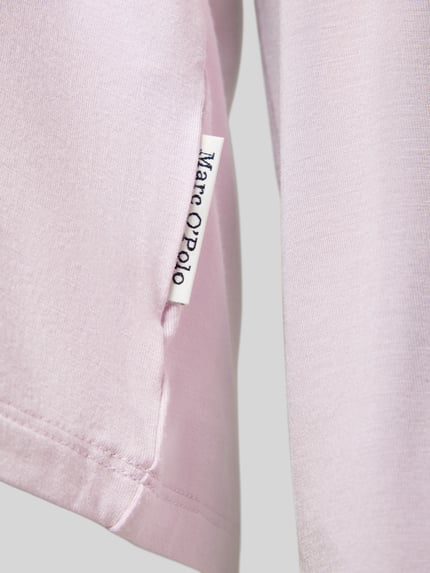 Produktfoto, Detailansicht eines rosa Loose Fit Pyjama-Oberteils aus Modal-Mix von Marc O'Polo, Damen Pyjama von Marc O'Polo