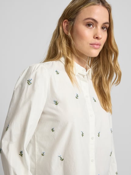 ICHI Bluzka o kroju regular fit z haftami model ‘SANAZ’ Biały 3