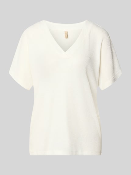 Produktfoto, Strickshirt mit V-Ausschnitt Modell 'Delia' von Soyaconcept aus Viskose-Mix mit Stretch-Anteil, Relaxed-Fit, weiße Farbe, feine Struktur