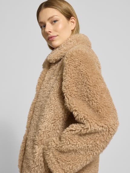 Jake*s Casual Regular Fit Mantel aus Teddyfell mit Umlegekragen Camel 3