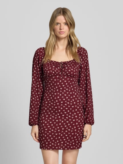ONLY Getailleerde mini-jurk met structuurmotief, model 'HILLARY' Bordeaux - 4