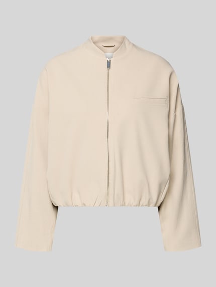 Produktfoto, Blouson mit Brustleistentasche Modell 'Jamassi' von OPUS aus hellem Material-Mix mit Viskose-Anteil im Loose-Fit