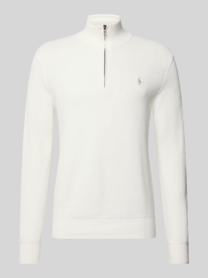 Produktfoto, Strickpullover mit Label-Stitching von Polo Ralph Lauren in Weiß, Reine Baumwolle, Regular-Fit, Stehkragen und kurzem Reißverschluss, gerippte Abschlüsse.