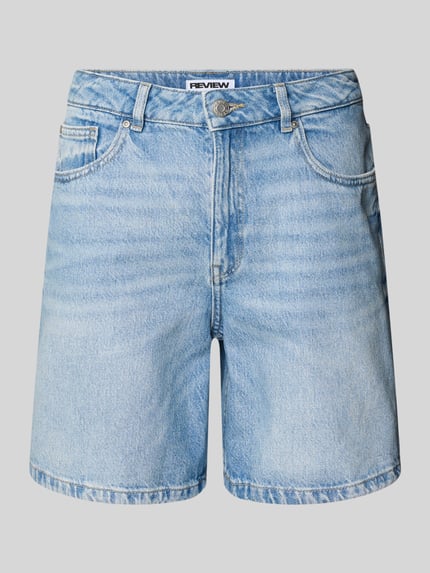 Produktfoto, Jeansshort in mittelblauer Waschung von REVIEW, reine Baumwolle, Regular Fit, Eingrifftaschen, blauer Denim mit leichter Maserung